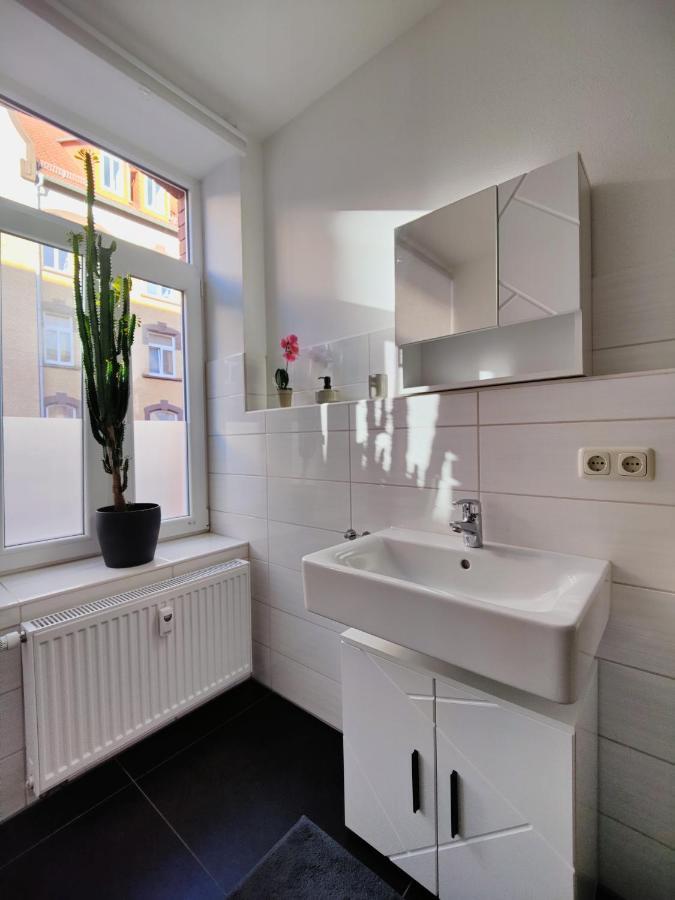 Neu Sanierte Wohnung Mit Balkon Und Stellplatz Erfurt Extérieur photo